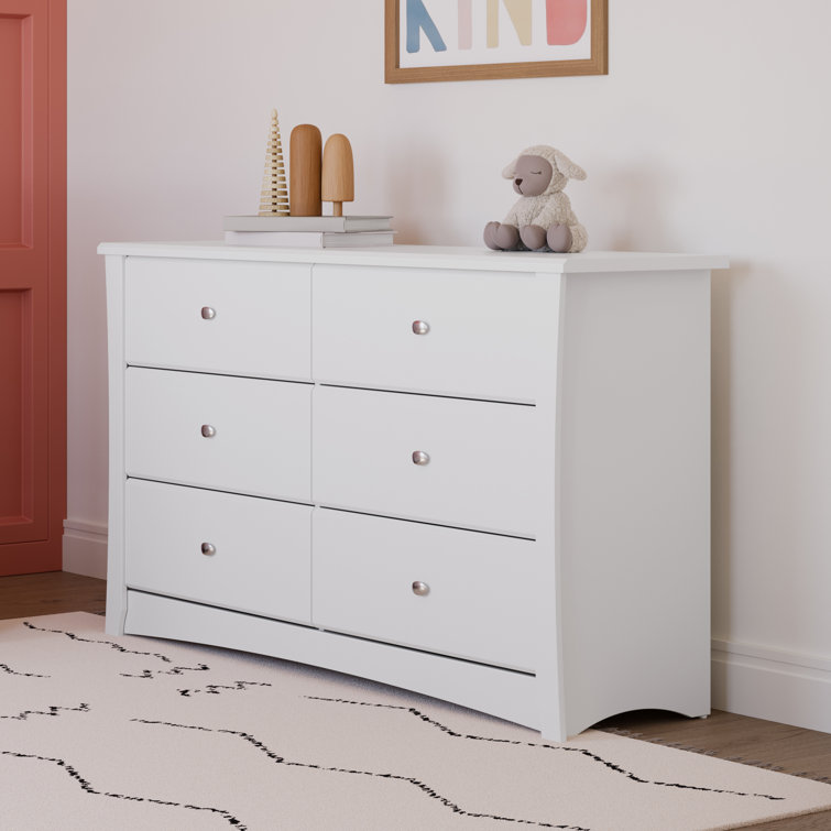 Storkcraft crescent 6 store drawer dresser